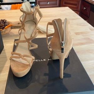 Pelle moda heels